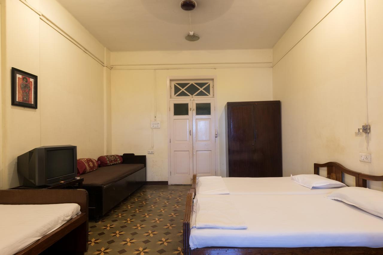 Bed And Breakfast At Colaba Mumbai Kültér fotó