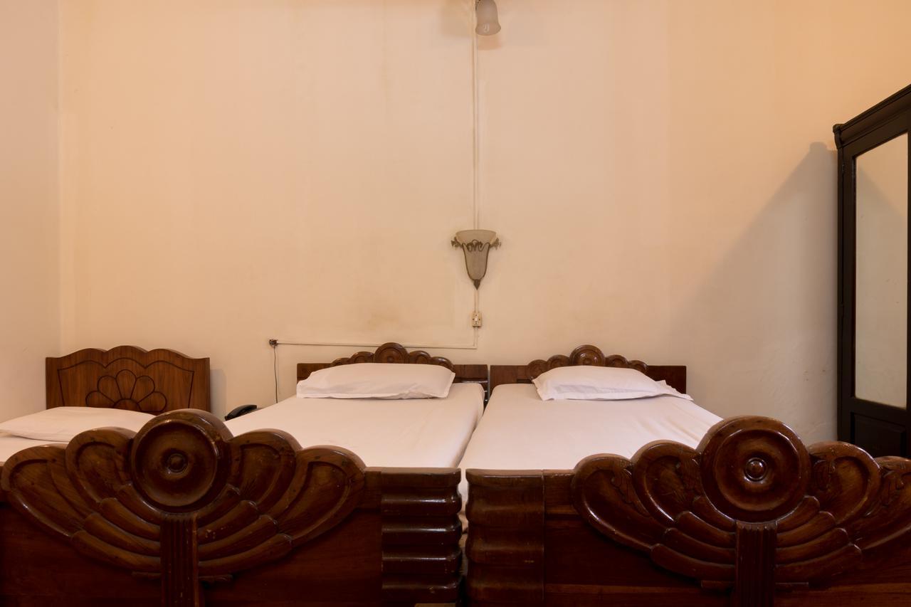Bed And Breakfast At Colaba Mumbai Kültér fotó