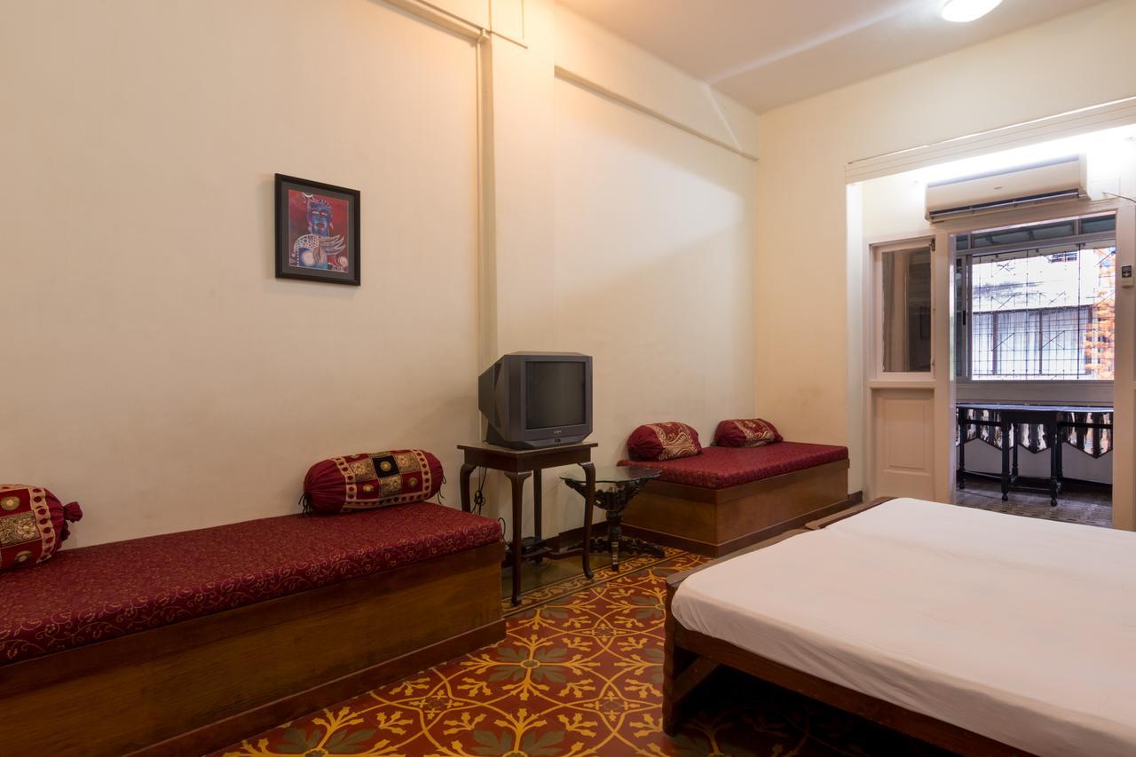 Bed And Breakfast At Colaba Mumbai Kültér fotó